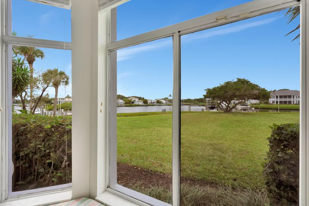 2704 Captains Way Jupiter FL 33477