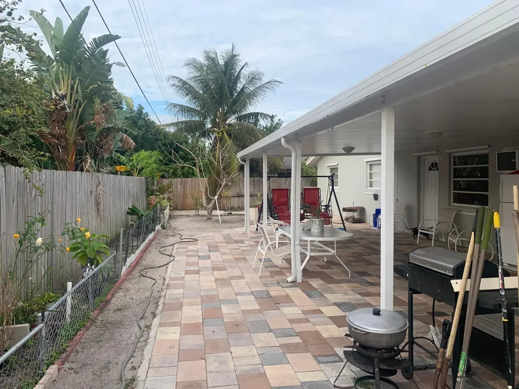 1345 Stoneway Lane West Palm Beach FL 33417