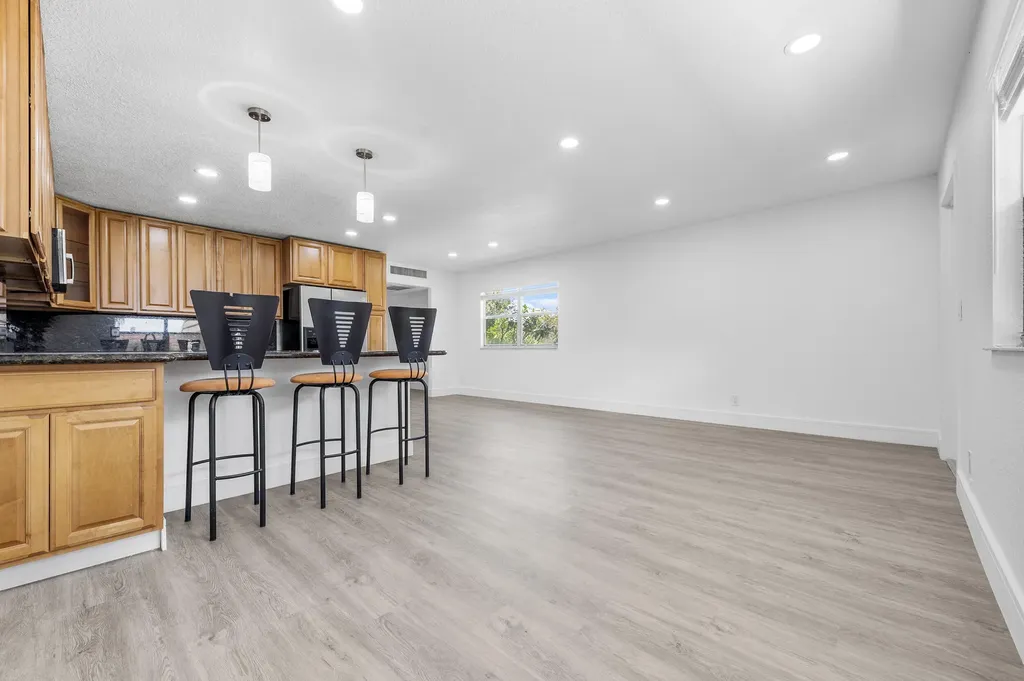 154 Seville G Delray Beach FL 33446