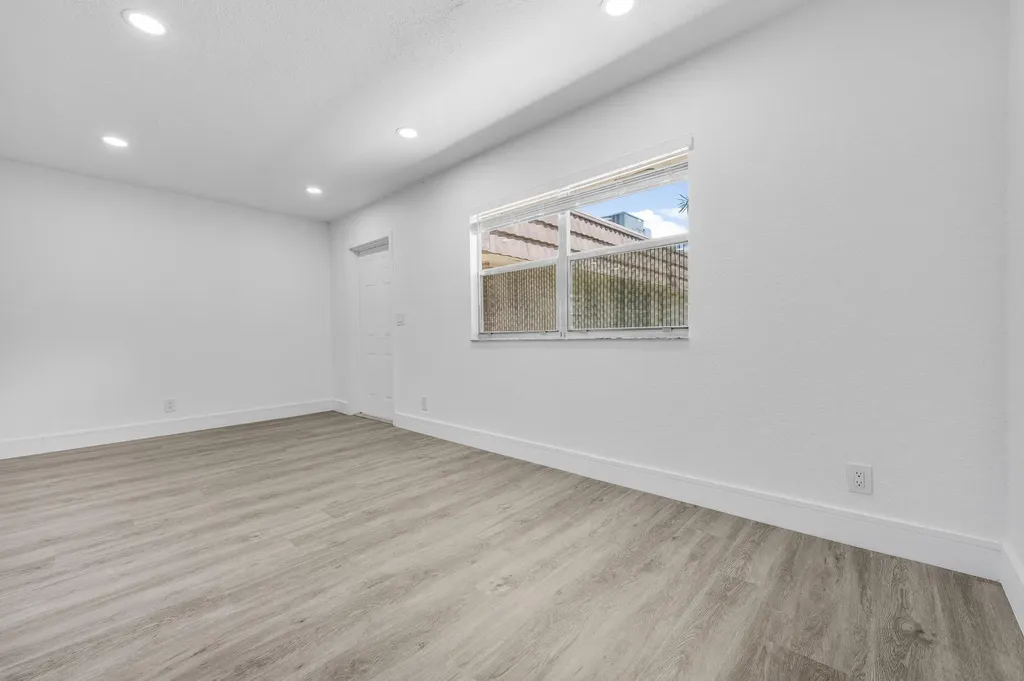 154 Seville G Delray Beach FL 33446