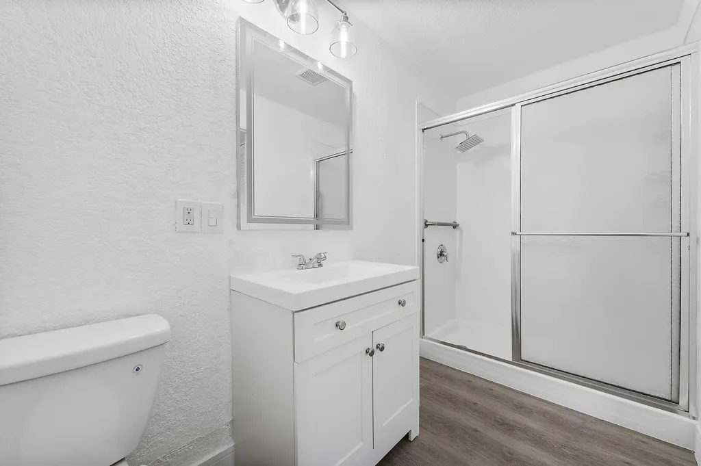154 Seville G Delray Beach FL 33446