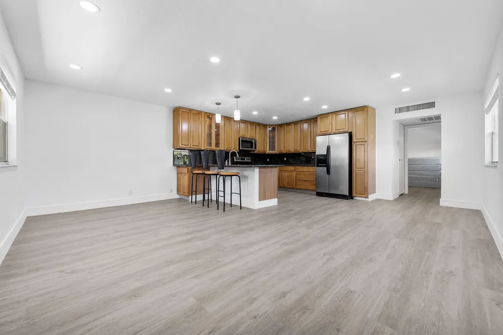 154 Seville G Delray Beach FL 33446