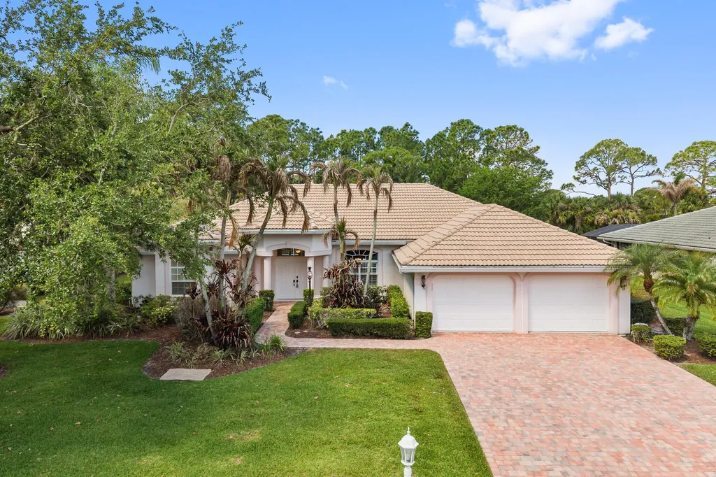 1184 SW Mirror Lake Cove Port St Lucie FL 34986
