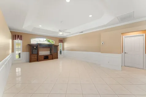 1184 SW Mirror Lake Cove Port St Lucie FL 34986