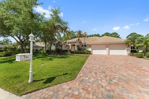 1184 SW Mirror Lake Cove Port St Lucie FL 34986