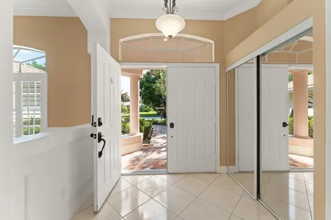 1184 SW Mirror Lake Cove Port St Lucie FL 34986