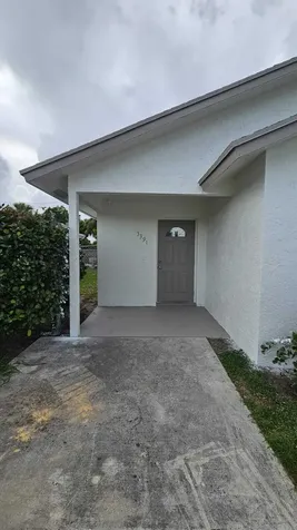 3391 Avenue S Riviera Beach FL 33404