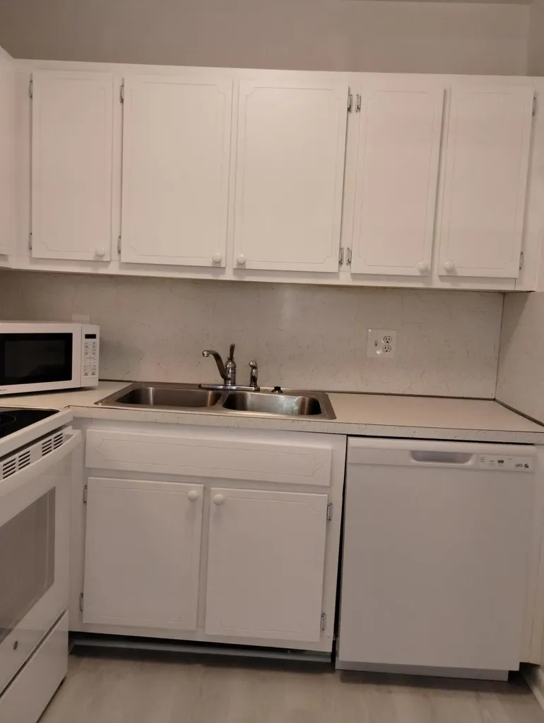 2880 Lake Osborne Drive Lake Worth Beach FL 33461