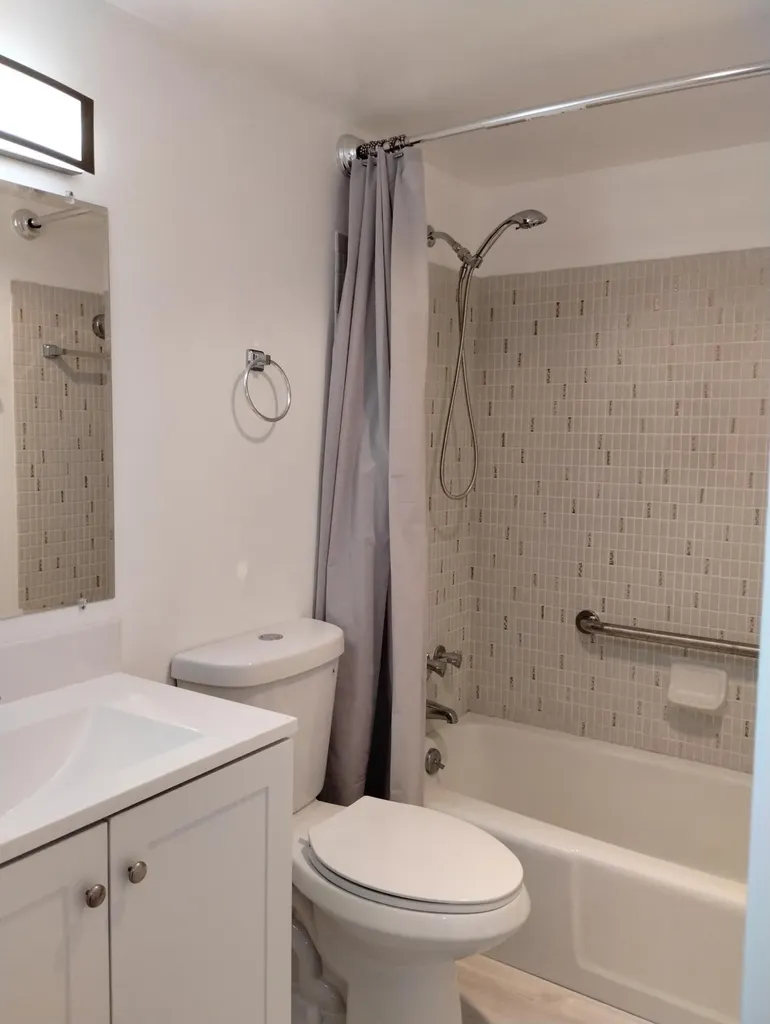 2880 Lake Osborne Drive Lake Worth Beach FL 33461
