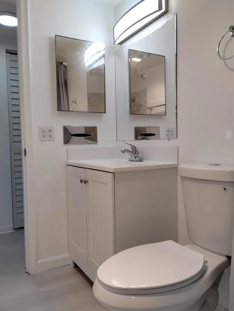 2880 Lake Osborne Drive Lake Worth Beach FL 33461
