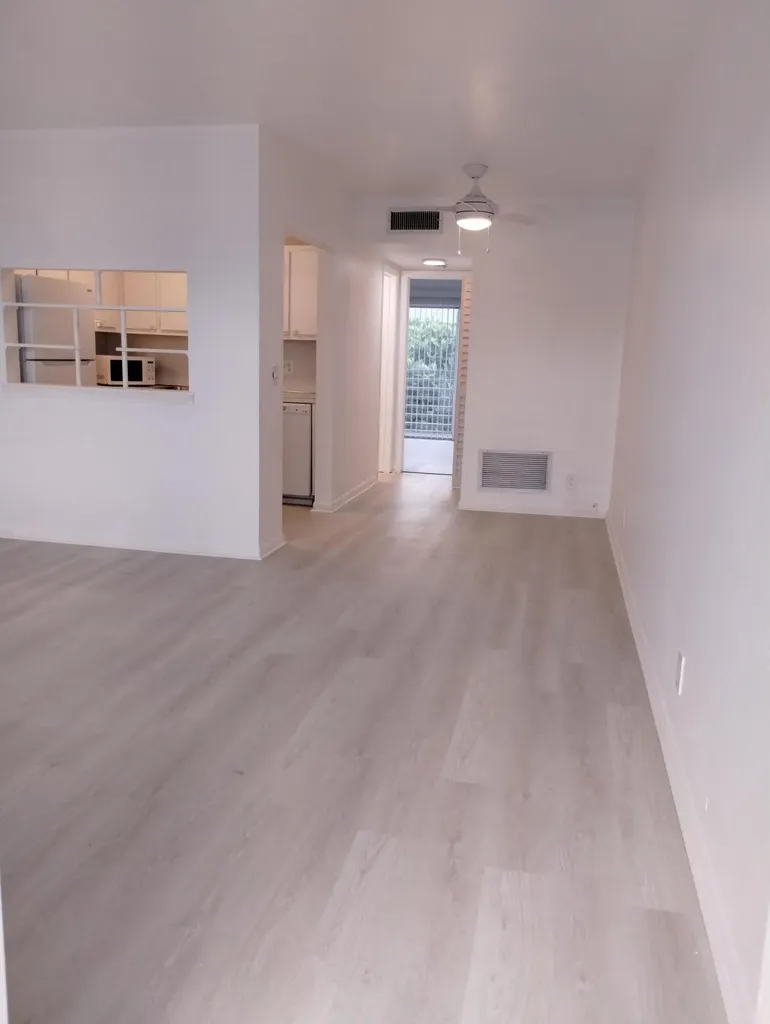 2880 Lake Osborne Drive Lake Worth Beach FL 33461