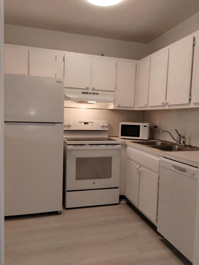 2880 Lake Osborne Drive Lake Worth Beach FL 33461