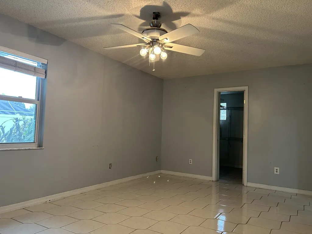 2080 SE Elmhurst Road Port St Lucie FL 34952