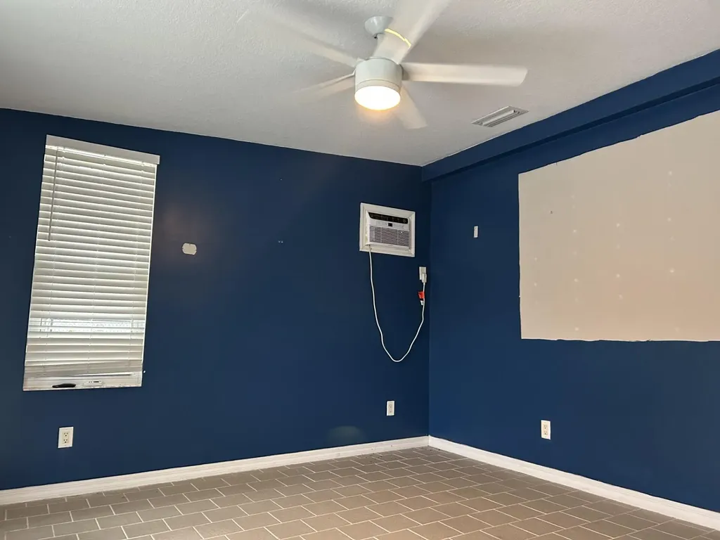 2080 SE Elmhurst Road Port St Lucie FL 34952