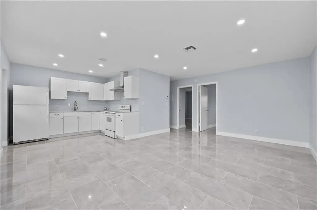 260 NW 19th Street Boca Raton FL 33432