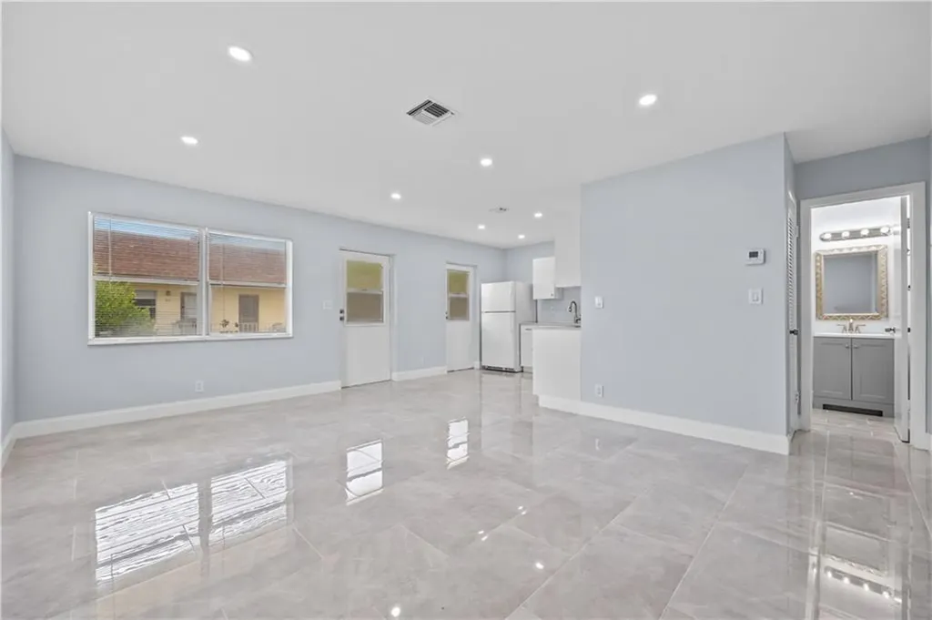 260 NW 19th Street Boca Raton FL 33432