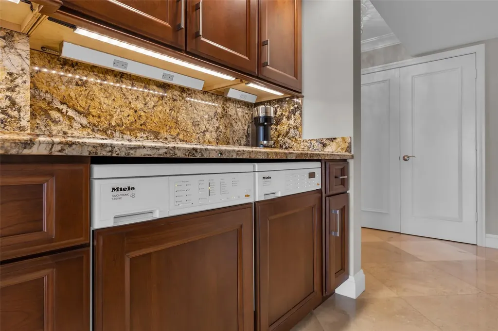 2200 S Ocean Lane Fort Lauderdale FL 33316