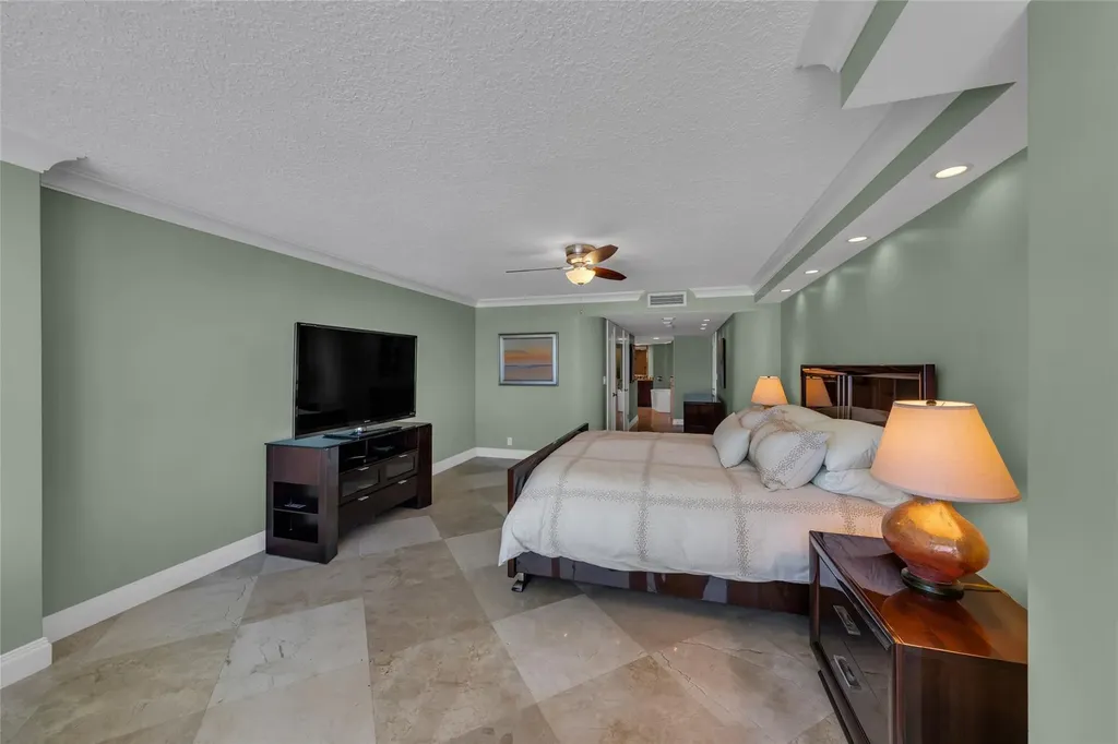 2200 S Ocean Lane Fort Lauderdale FL 33316