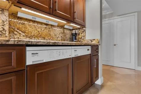 2200 S Ocean Lane Fort Lauderdale FL 33316