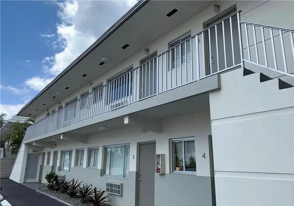 2830 NE 30th Place Fort Lauderdale FL 33306