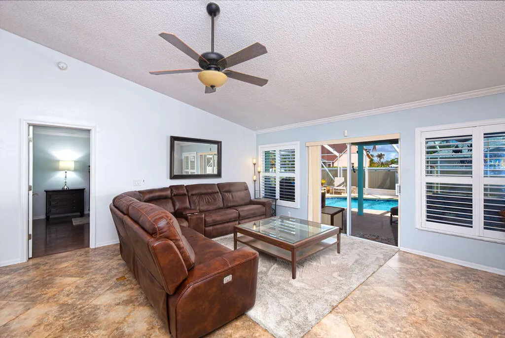 613 SE Dean Terrace Port St Lucie FL 34984