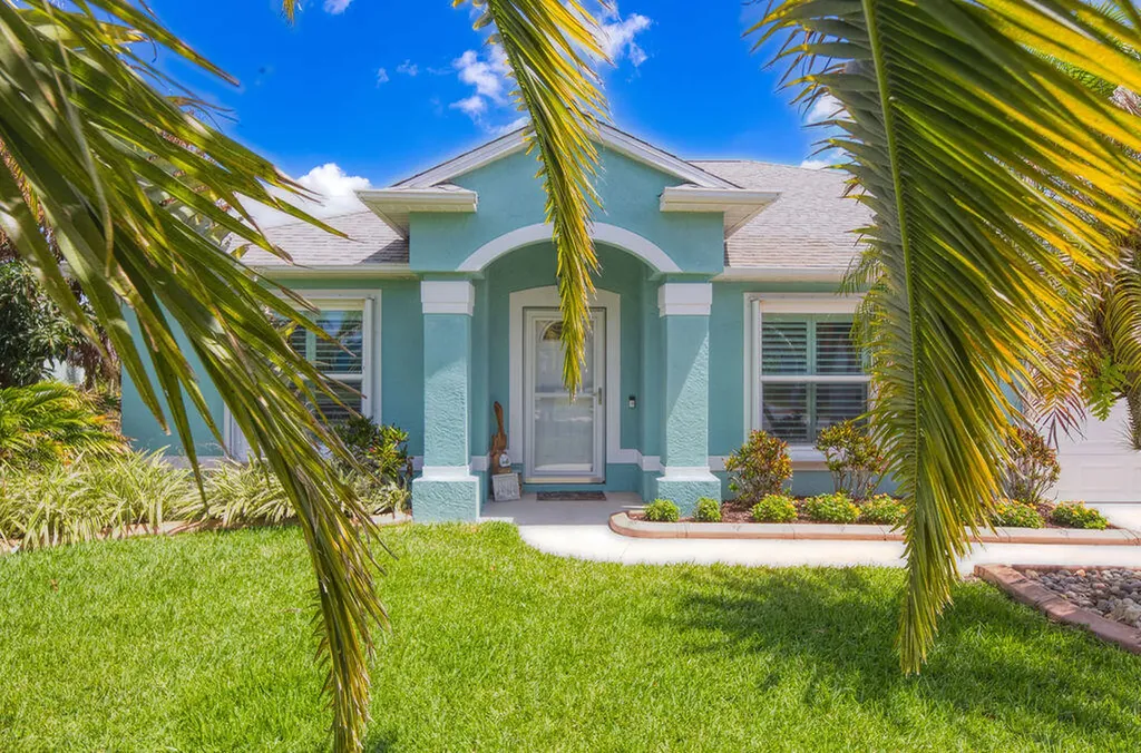 613 SE Dean Terrace Port St Lucie FL 34984
