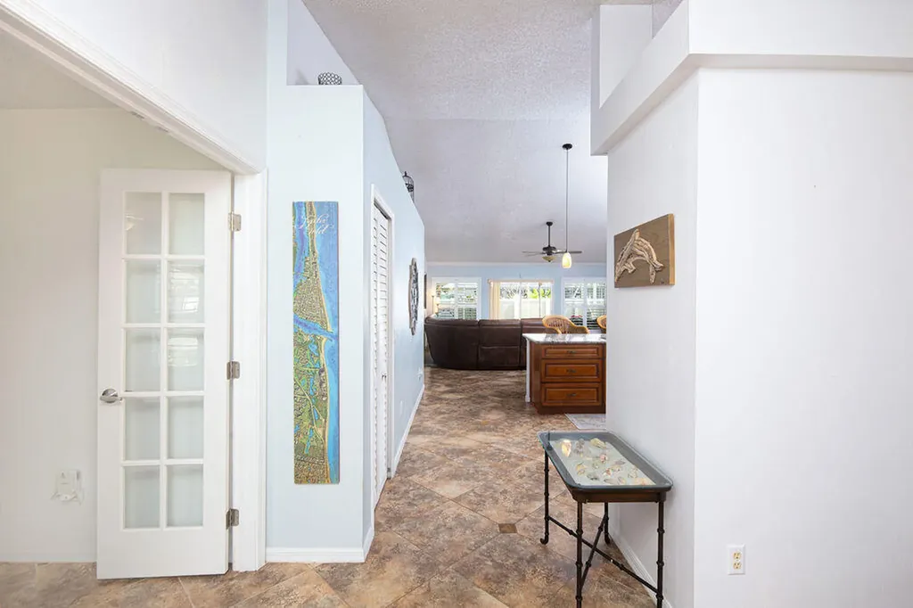 613 SE Dean Terrace Port St Lucie FL 34984