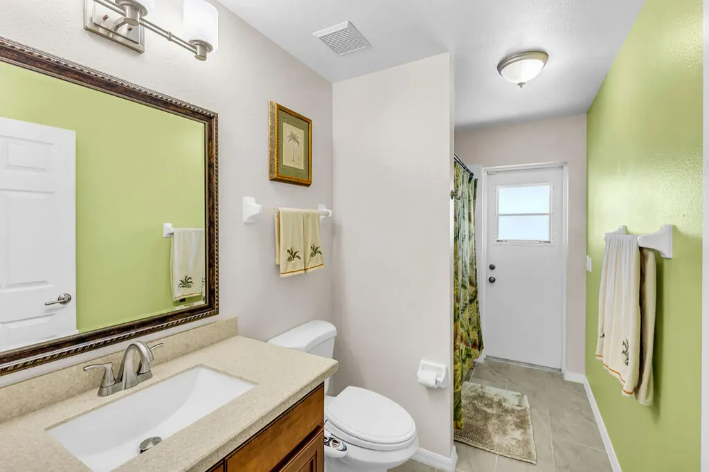 613 SE Dean Terrace Port St Lucie FL 34984