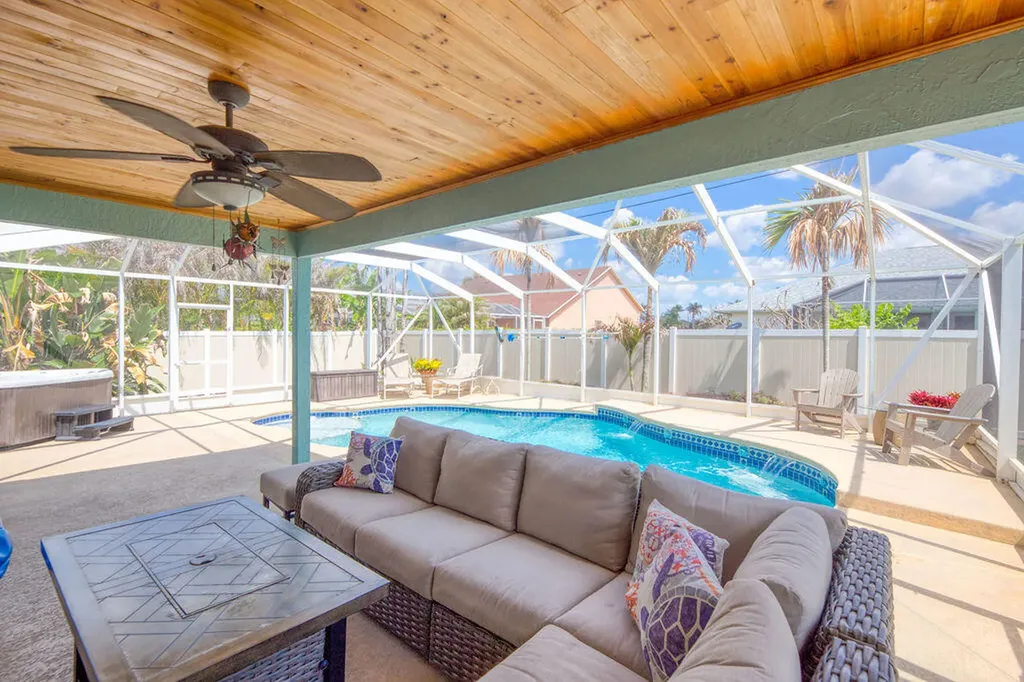 613 SE Dean Terrace Port St Lucie FL 34984