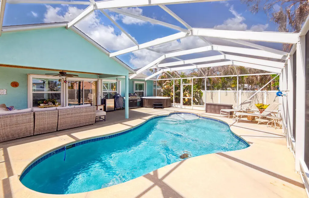 613 SE Dean Terrace Port St Lucie FL 34984