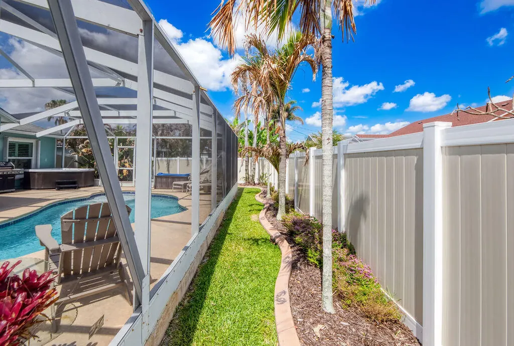 613 SE Dean Terrace Port St Lucie FL 34984