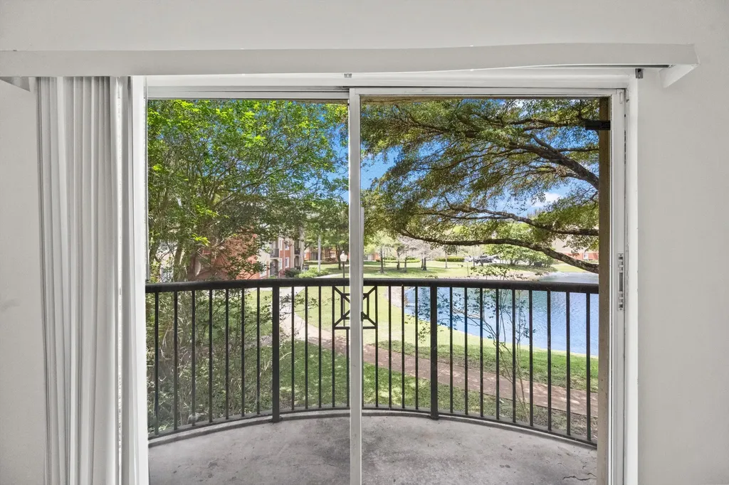 4159 N Haverhill Road West Palm Beach FL 33417