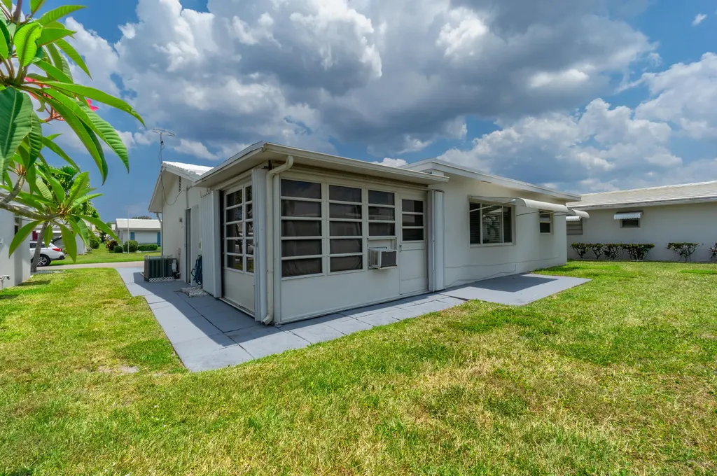 119 SW 9th Street Boynton Beach FL 33426