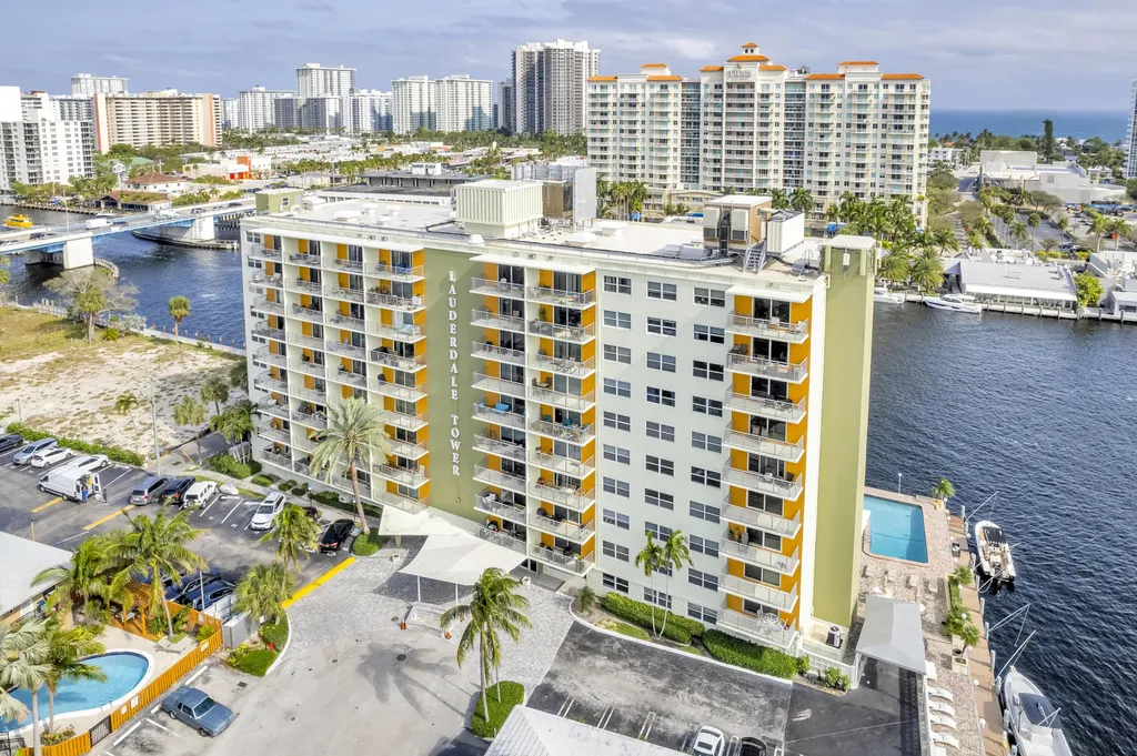 2900 NE 30th Street NE Fort Lauderdale FL 33306