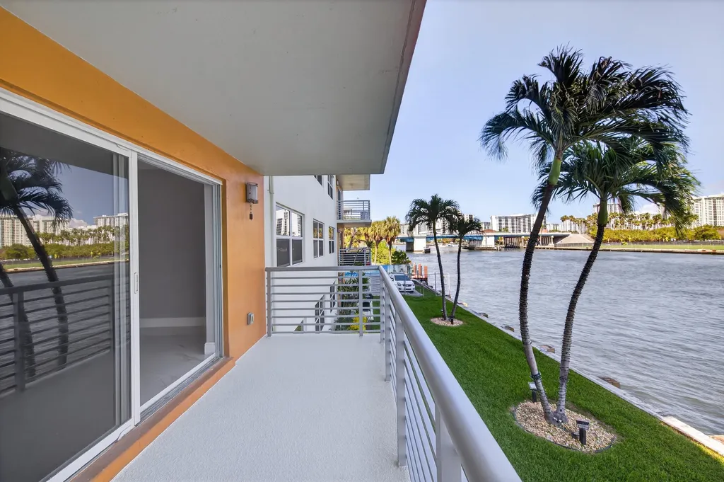 2900 NE 30th Street NE Fort Lauderdale FL 33306