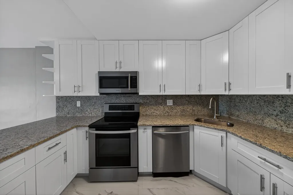 2900 NE 30th Street NE Fort Lauderdale FL 33306