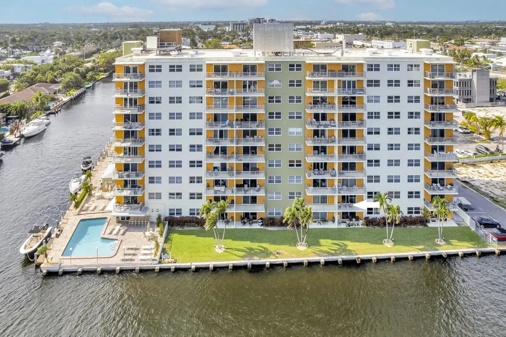 2900 NE 30th Street NE Fort Lauderdale FL 33306