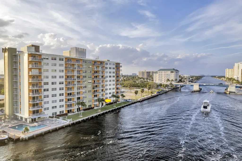 2900 NE 30th Street NE Fort Lauderdale FL 33306