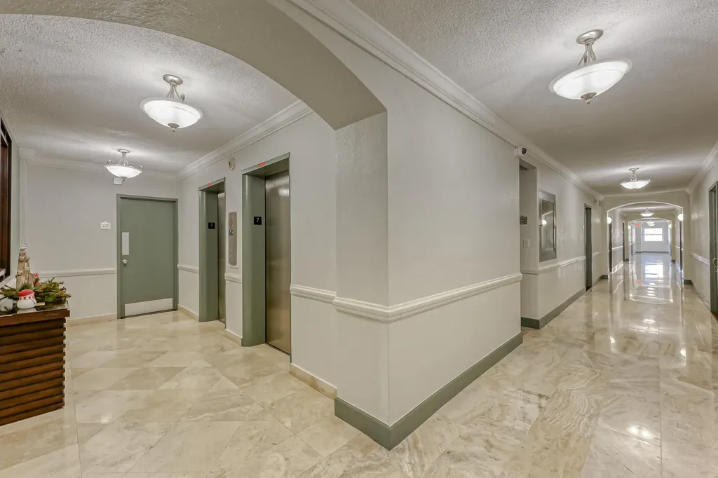 2900 NE 30th Street NE Fort Lauderdale FL 33306