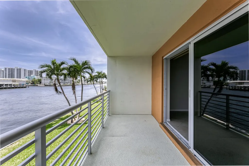 2900 NE 30th Street NE Fort Lauderdale FL 33306