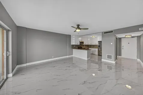 2900 NE 30th Street NE Fort Lauderdale FL 33306