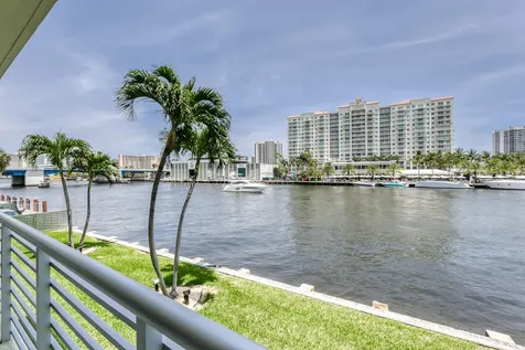 2900 NE 30th Street NE Fort Lauderdale FL 33306