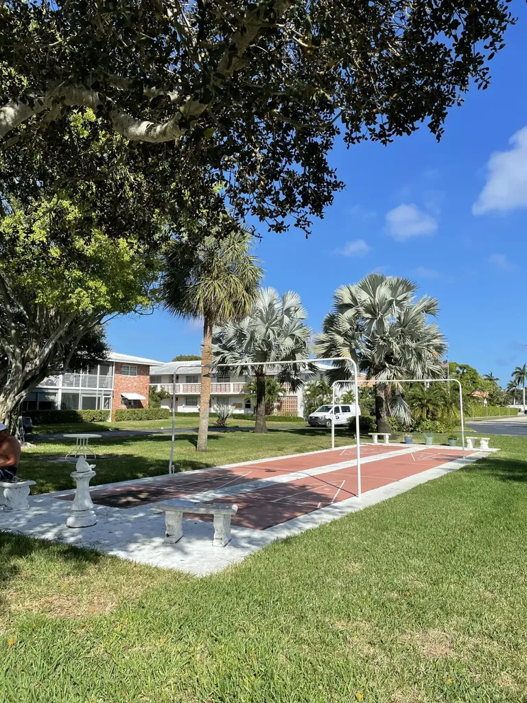30 SE 13th Street Boca Raton FL 33432