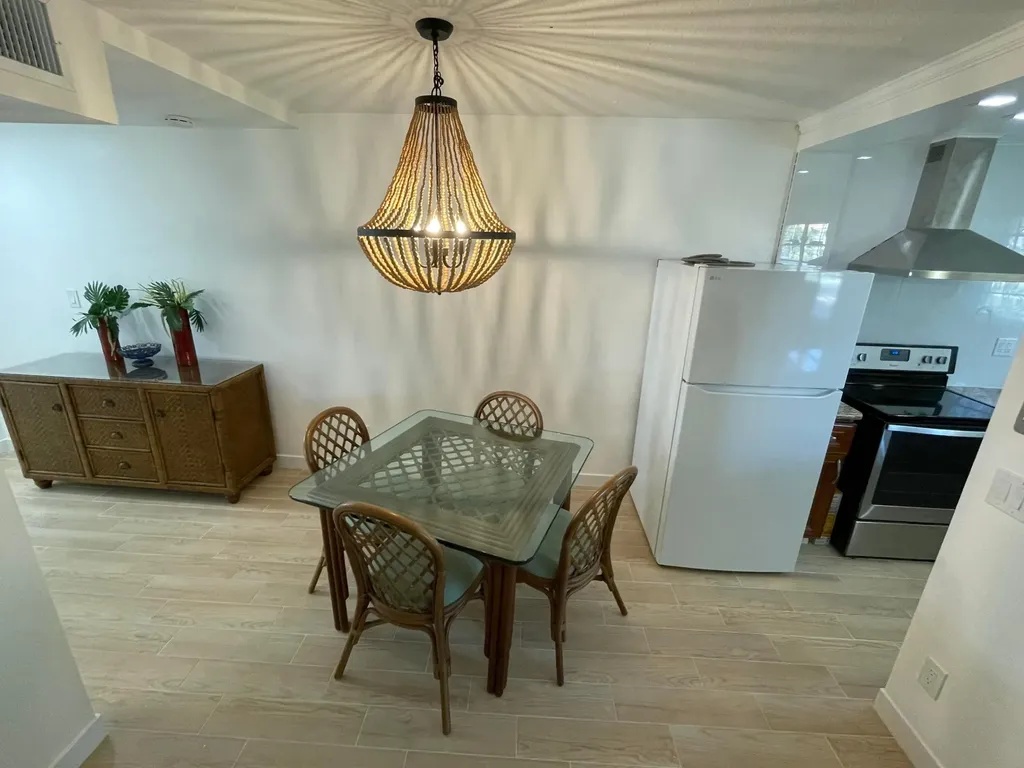 30 SE 13th Street Boca Raton FL 33432