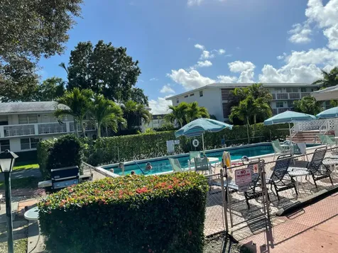 30 SE 13th Street Boca Raton FL 33432