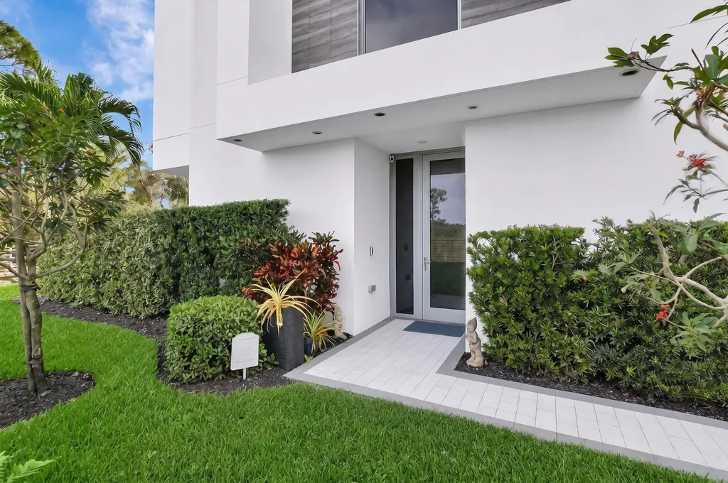 4240 NW 17th Avenue Boca Raton FL 33431