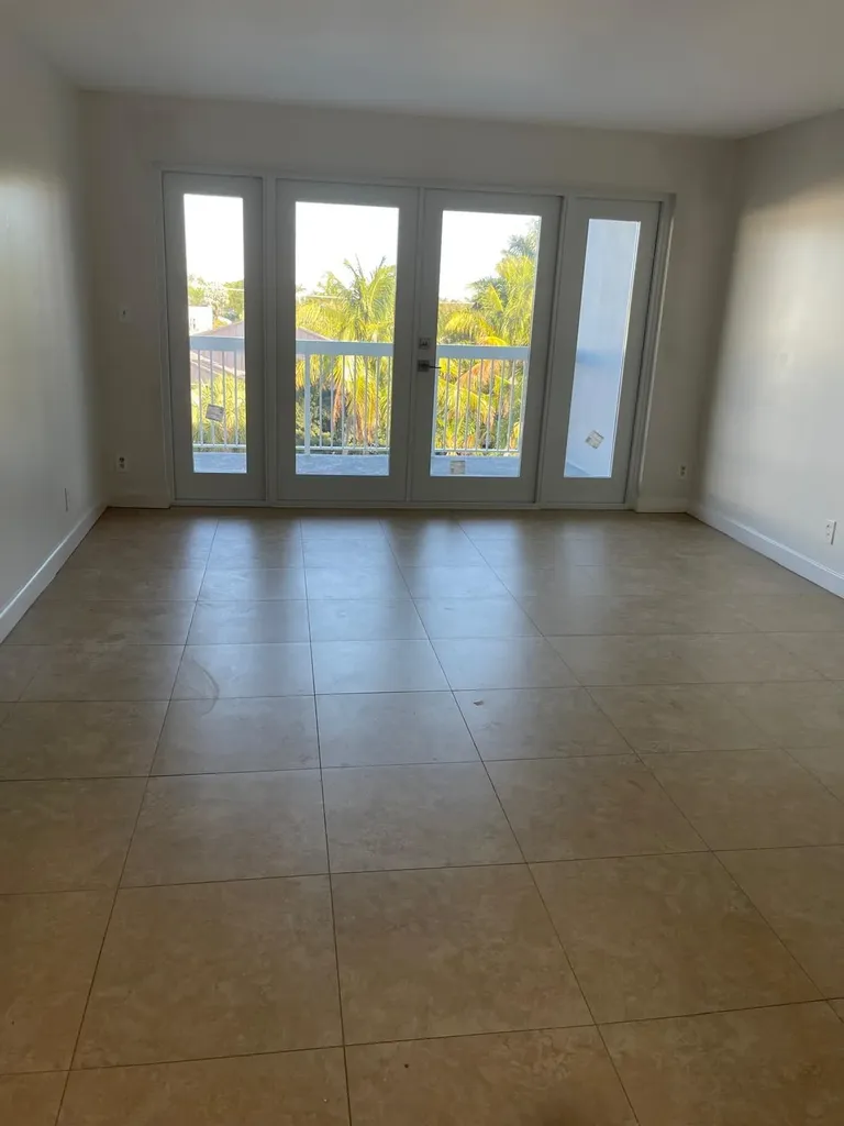 2420 SE 17th Street SE Fort Lauderdale FL 33316