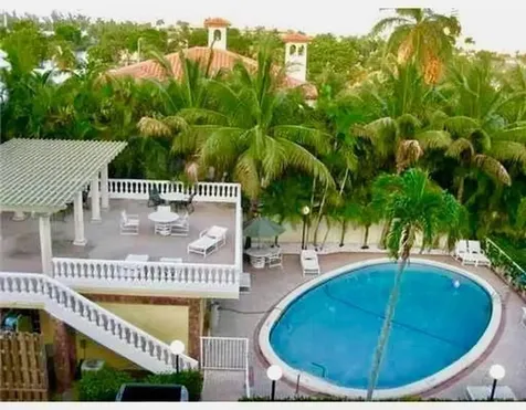 2420 SE 17th Street SE Fort Lauderdale FL 33316