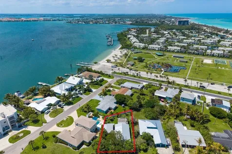 1706 Plover Avenue Fort Pierce FL 34949