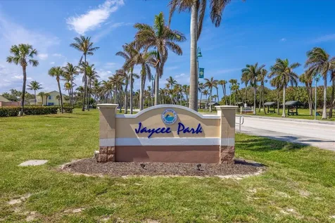 1706 Plover Avenue Fort Pierce FL 34949